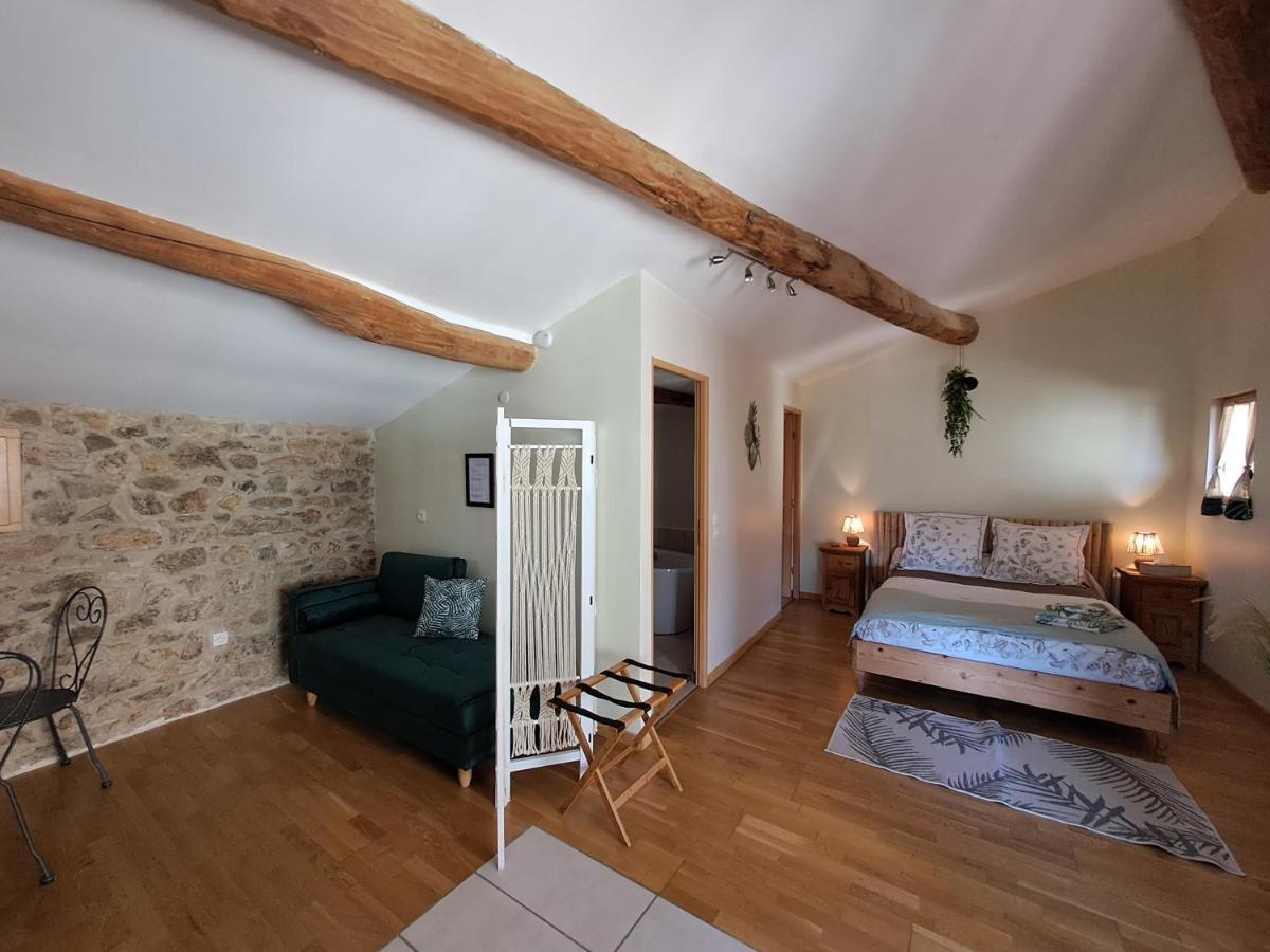 Domaine Saint Claude - Gite , Chambres D'Hotes & Hebergement Insolite Malleval Екстер'єр фото